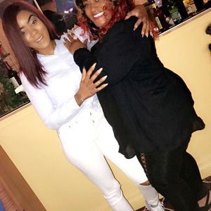 Meet your Posher, Kayosha